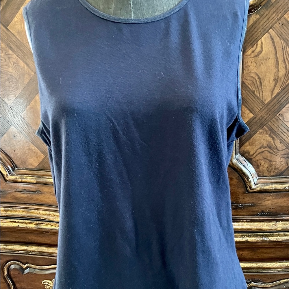 Anne Klein Navy Sleeveless Top. Size L.